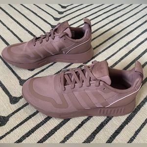 NWT Adidas Mauve Tennis Shoes